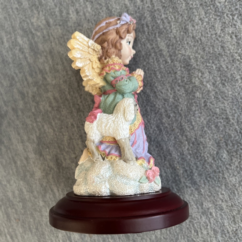 Christmas Around the World The Praying Angel w/Lamb on Wood Base New Vintage 99 - Picture 5 of 14